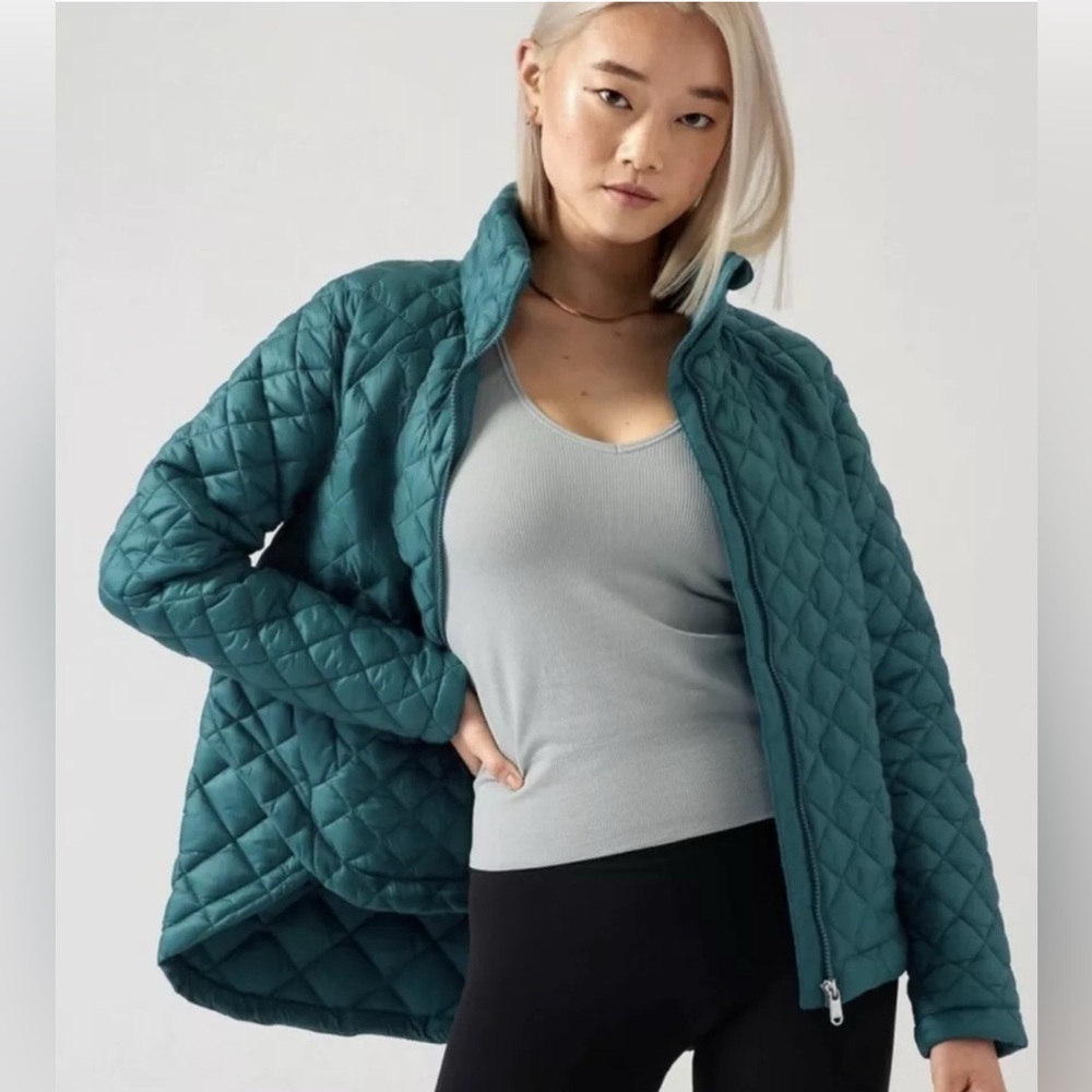 ATHLETA WHISPER FEATHERLESS PUFFER JACKET